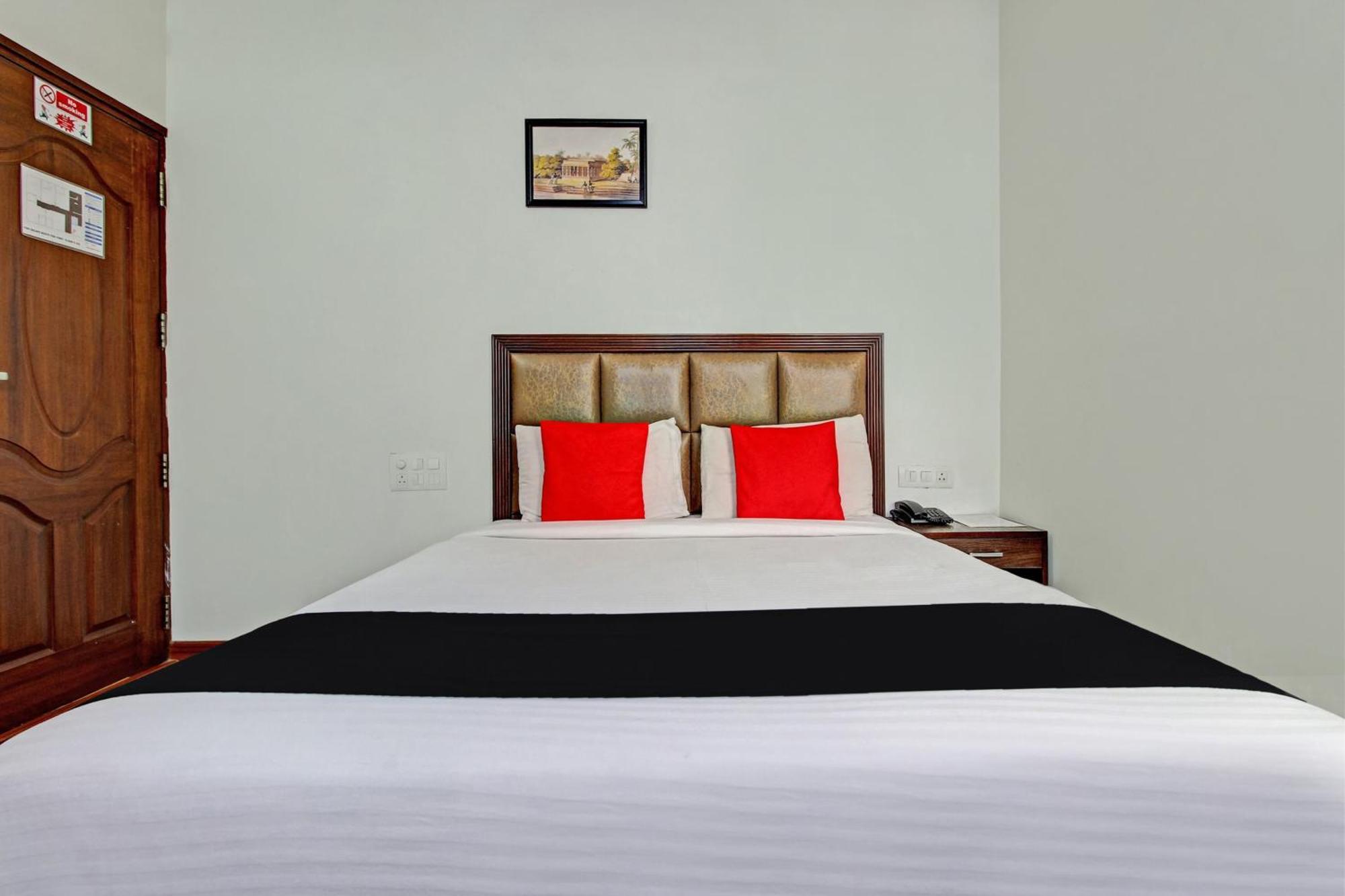 Capital O Sri Krishna Suites Near 7D Voyage Bangalore Exterior photo