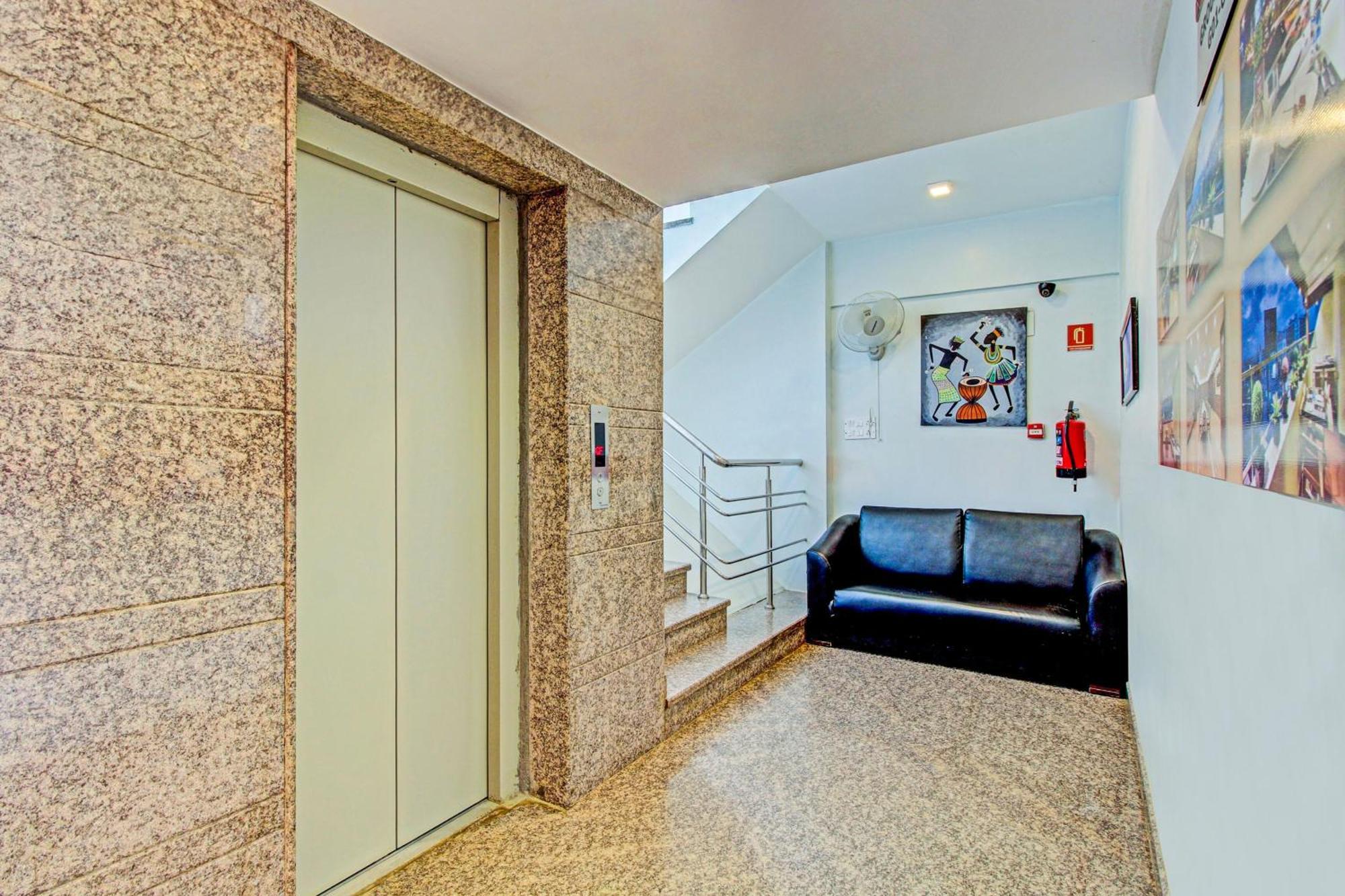 Capital O Sri Krishna Suites Near 7D Voyage Bangalore Exterior photo